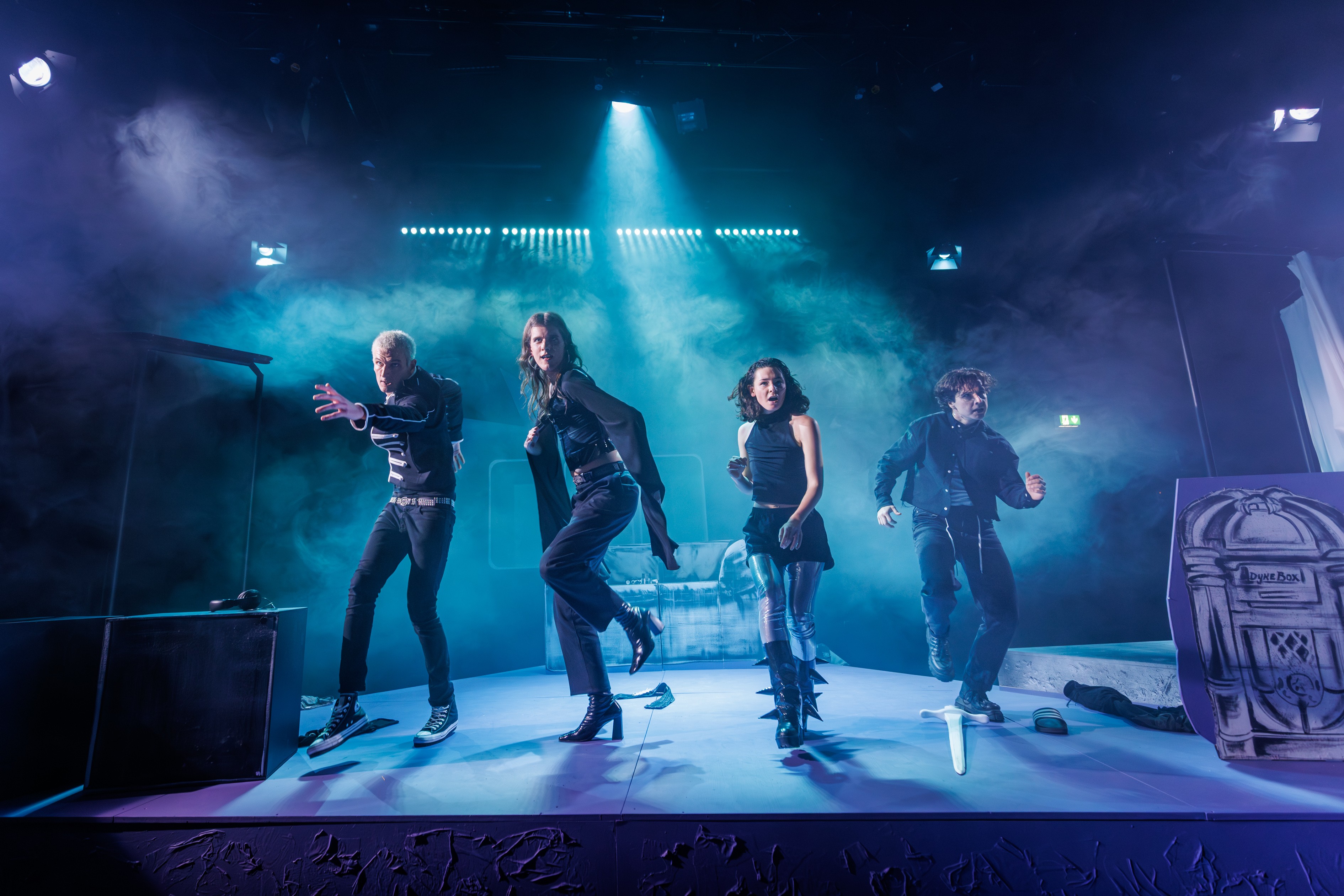 HISTORIANS SAY THEY WERE JUST FRIENDS. EINE ODE AN BUTCHES, DYKES, FEMMES UND QUEERS./UA